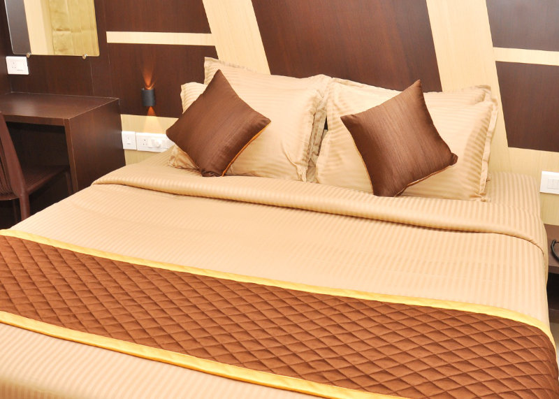 Budget Family Suite Single Room Coimbatore | Hotel Harikrishna Park